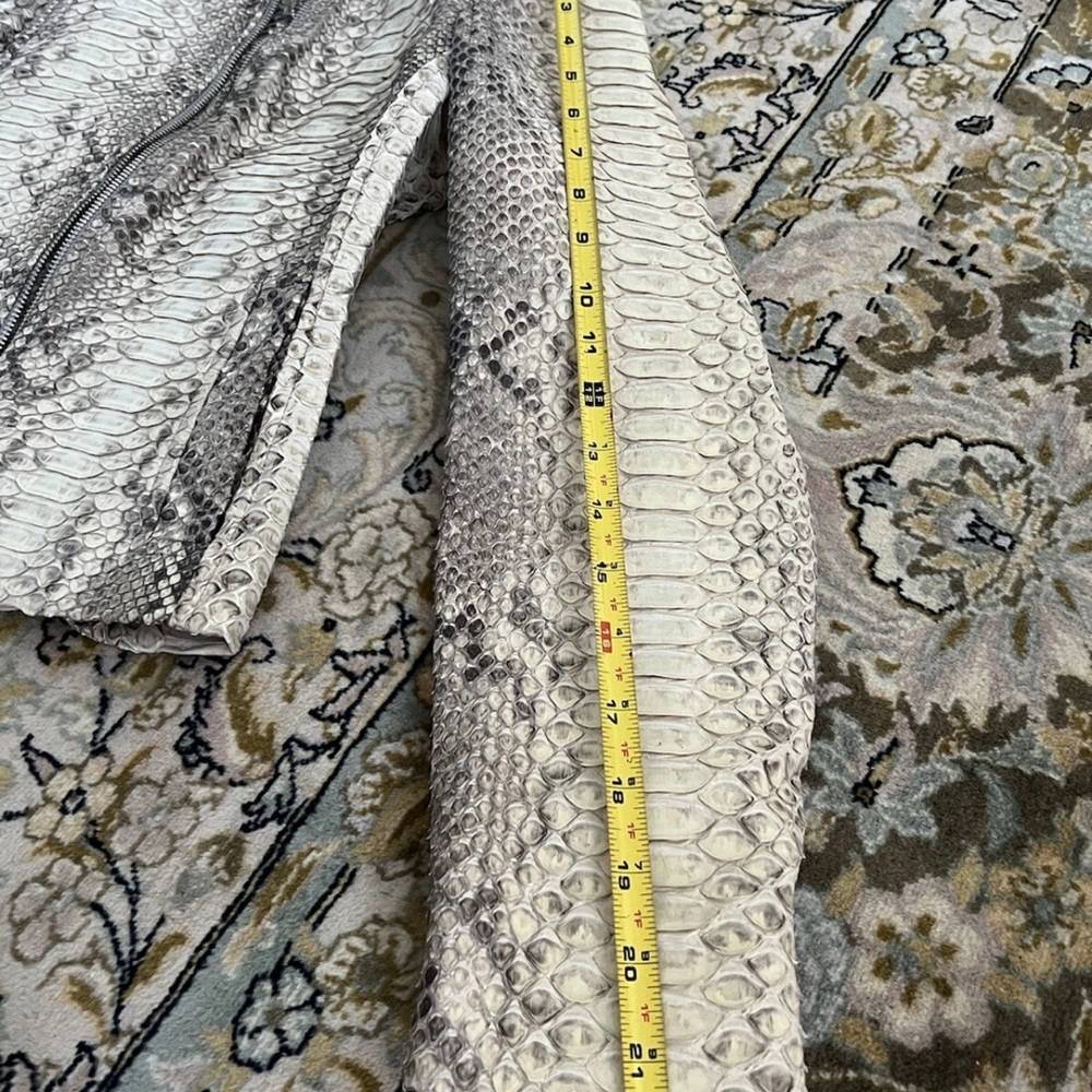 Michael Kors Collection real Snakeskin python Cream beige coat jacket s small - Picture 9 of 15
